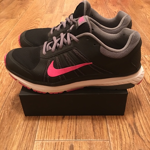 Nike Dart 2 Womens Athletic Sneakers 